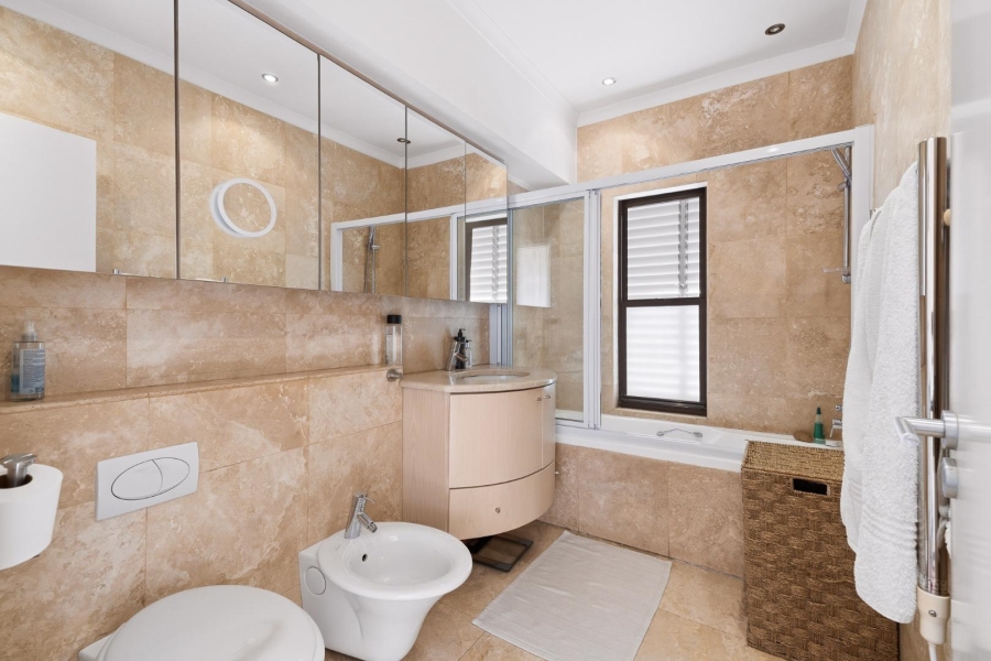 4 Bedroom Property for Sale in Fresnaye Western Cape
